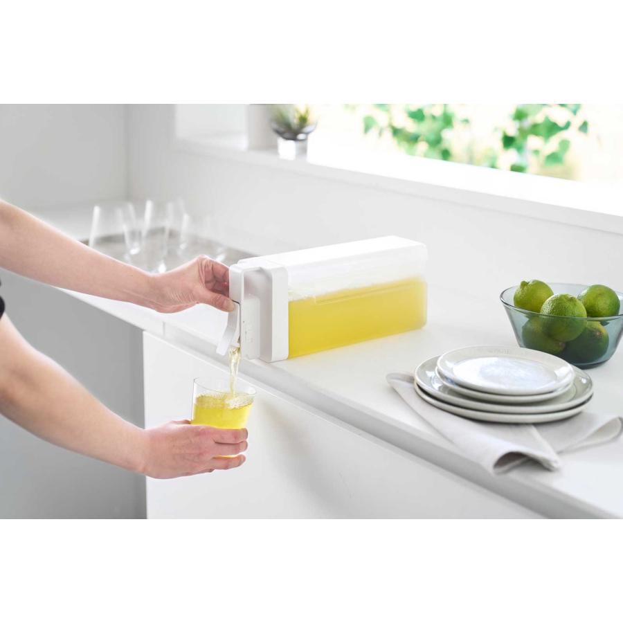 冷水ポット 山崎実業 正規品 tower タワー 倒して置けてそのまま注げる冷水筒 2.2L 冷水筒 麦茶ポット  10029 ホワイト | tower | 07