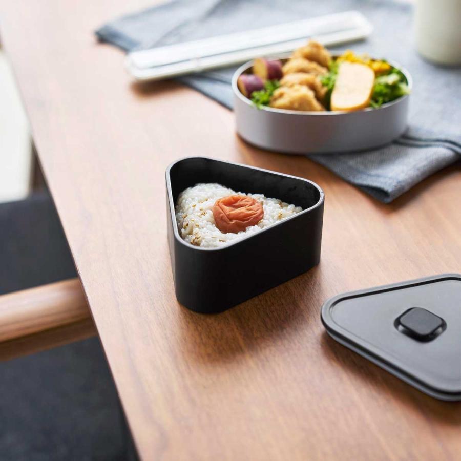 おにぎりケース 山崎実業 正規品 tower タワー バルブ付き密閉おにぎりケース 冷凍 電子レンジ 食洗機  10465 ブラック | tower