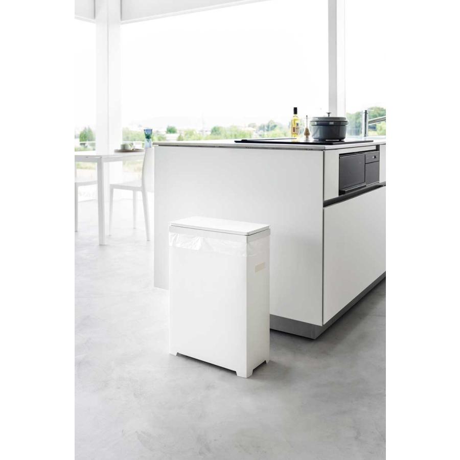 ふた付きゴミ箱 45リットル 山崎実業 正規品 tower タワー スリム蓋付きゴミ箱 横開きタイプ 45L キッチン用  1524 ホワイト | tower | 02