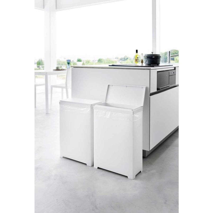 ふた付きゴミ箱 45リットル 山崎実業 正規品 tower タワー スリム蓋付きゴミ箱 横開きタイプ 45L 2個組 キッチン用  1526 ホワイト | tower | 04