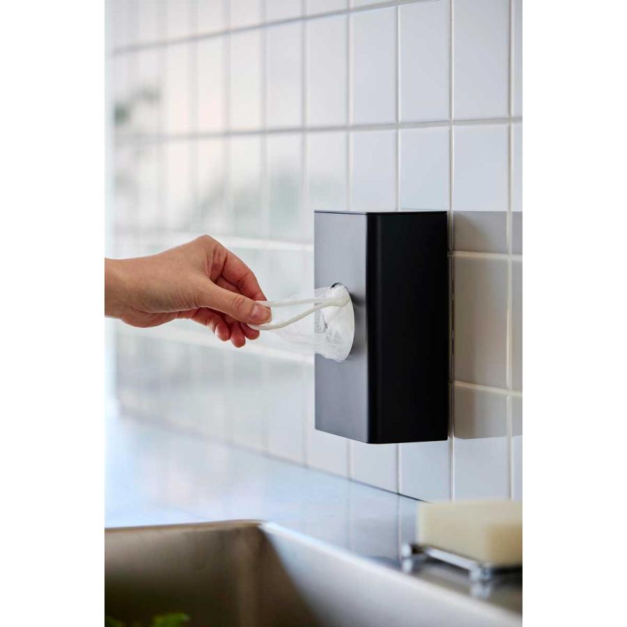 水切りネット収納 山崎実業 正規品 tower タワー フィルムフック水切りネットホルダー 水切りネット用ホルダー  10467 ブラック | tower | 05