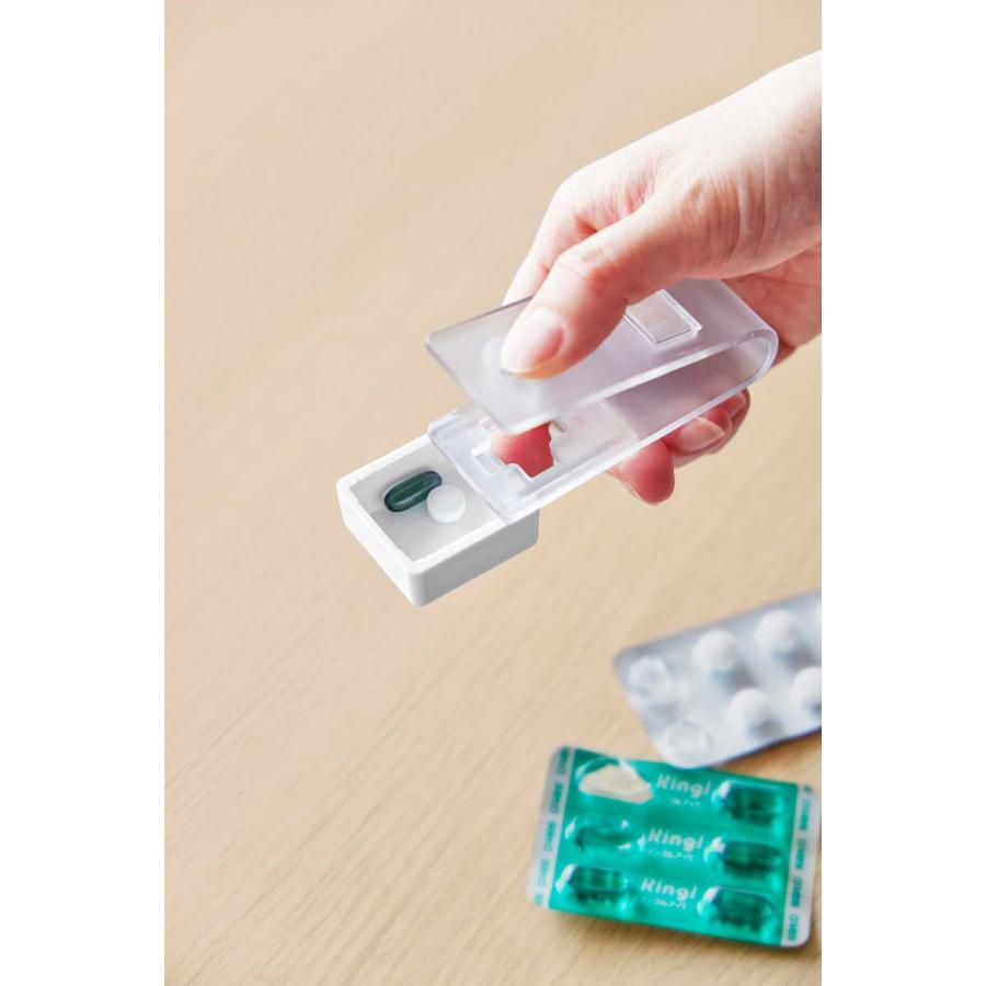 錠剤オープナー 山崎実業 正規品 tower タワー 押すだけ簡単マグネット錠剤オープナー 薬取り出し器  10432 ホワイト | tower | 05