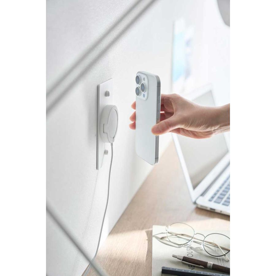 スマホ充電ホルダー 山崎実業 正規品 tower タワー ウォールスマートフォン充電ホルダー 石こうボード壁対応 ワイヤレス充電器対応  10084 ホワイト | tower | 04