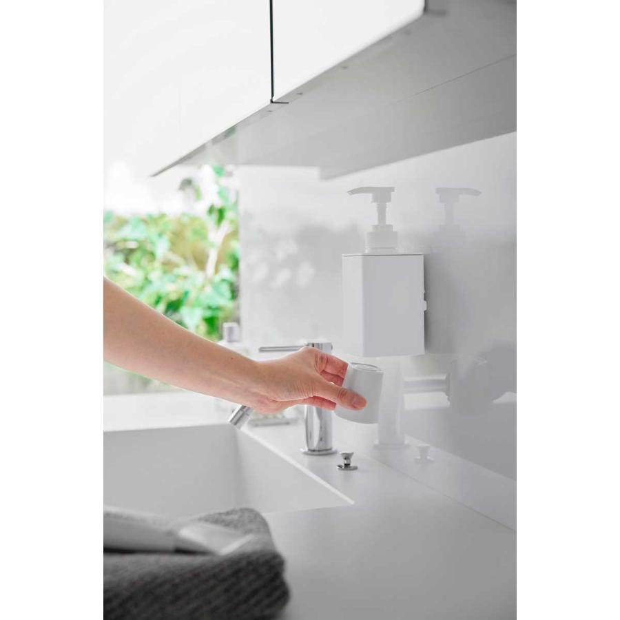 マウスウォッシュ容器 山崎実業 正規品 tower タワー フィルムフックマウスウォッシュディスペンサー＆ミニタンブラー 詰め替え容器  10539 ホワイト | tower | 03