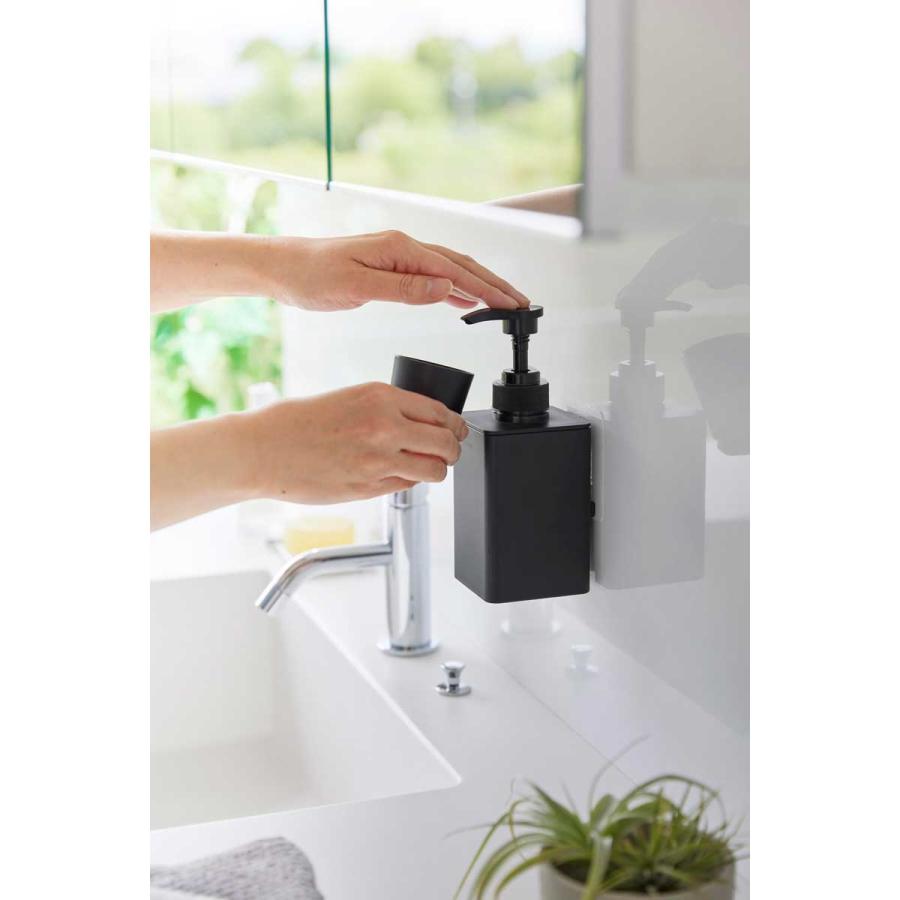 マウスウォッシュ容器 山崎実業 正規品 tower タワー フィルムフックマウスウォッシュディスペンサー＆ミニタンブラー 詰め替え容器  10540 ブラック | tower | 04