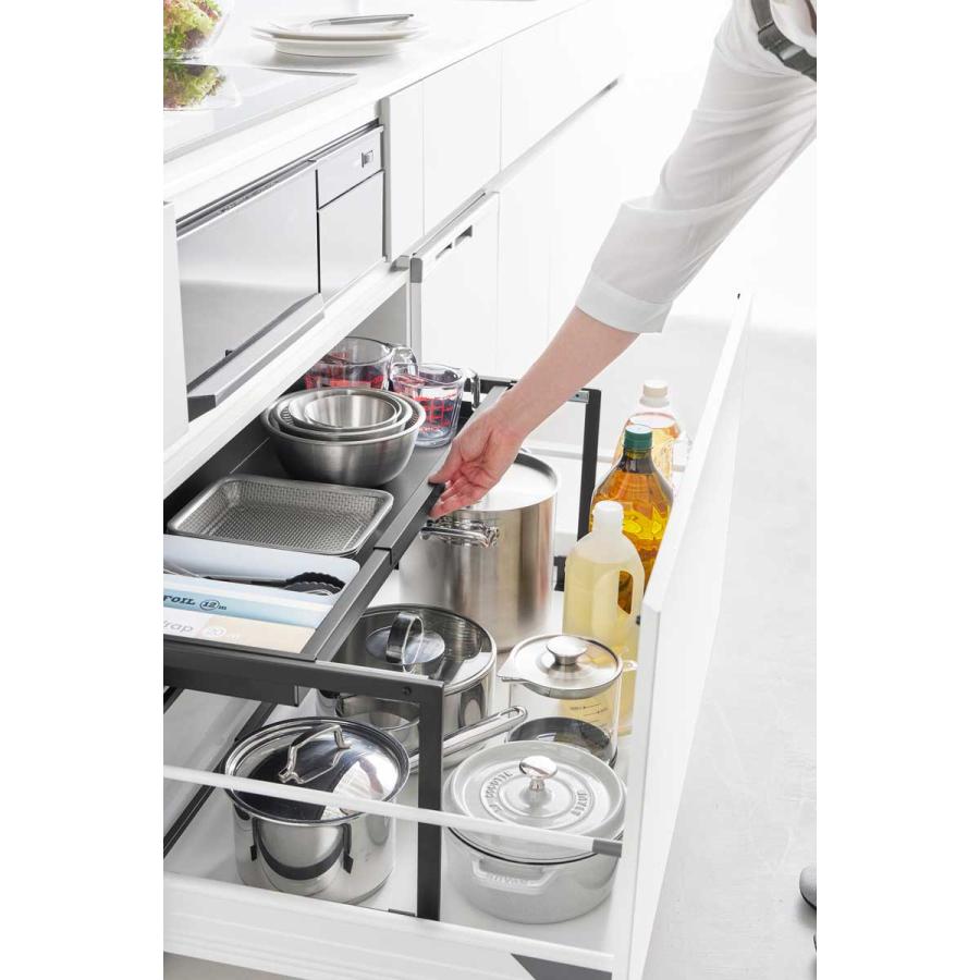 シンク下収納 山崎実業 正規品 tower タワー シンク下引き出し幅伸縮スライドラック D30 シンク下ラック キッチン収納  10357 ブラック | tower | 05