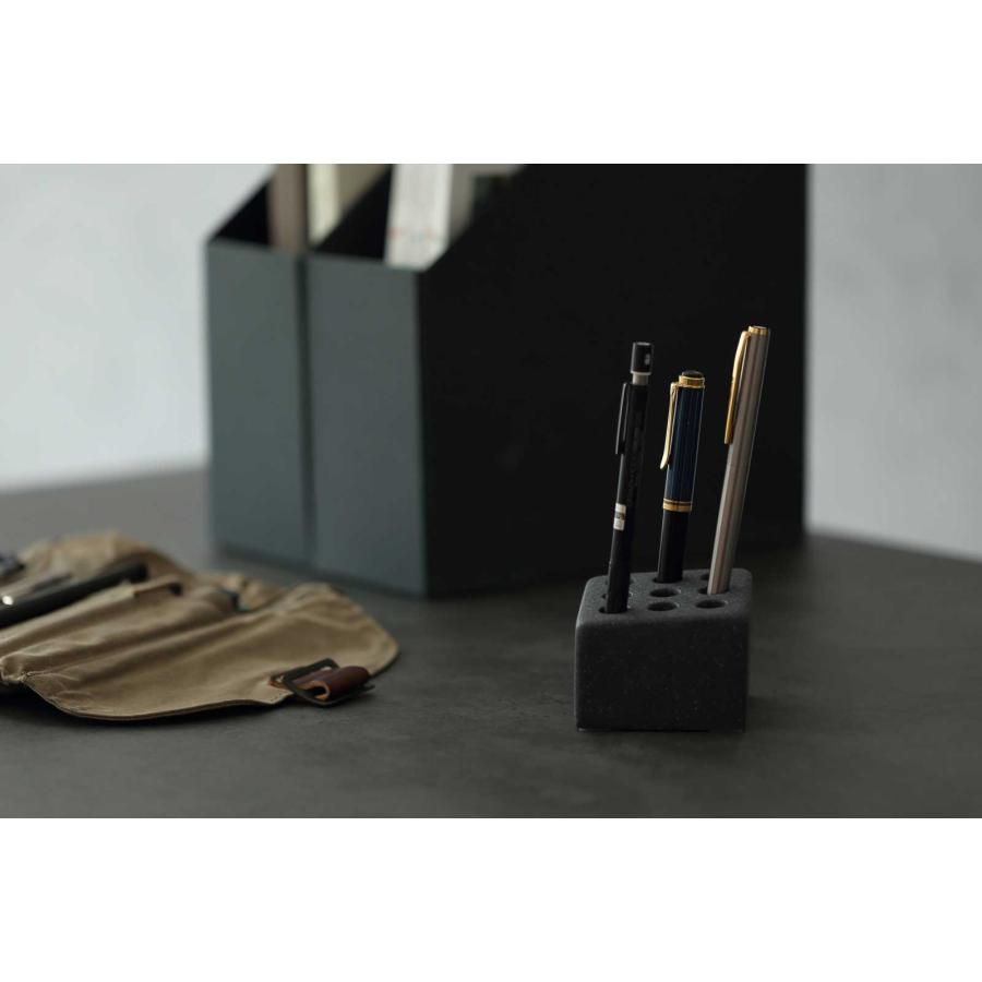 ペン立て 正規品 ideaco イデアコ Pen cube 9 ペンホルダー ペンスタンド ペンキューブ9 ストーンサンドブラック |  | 02