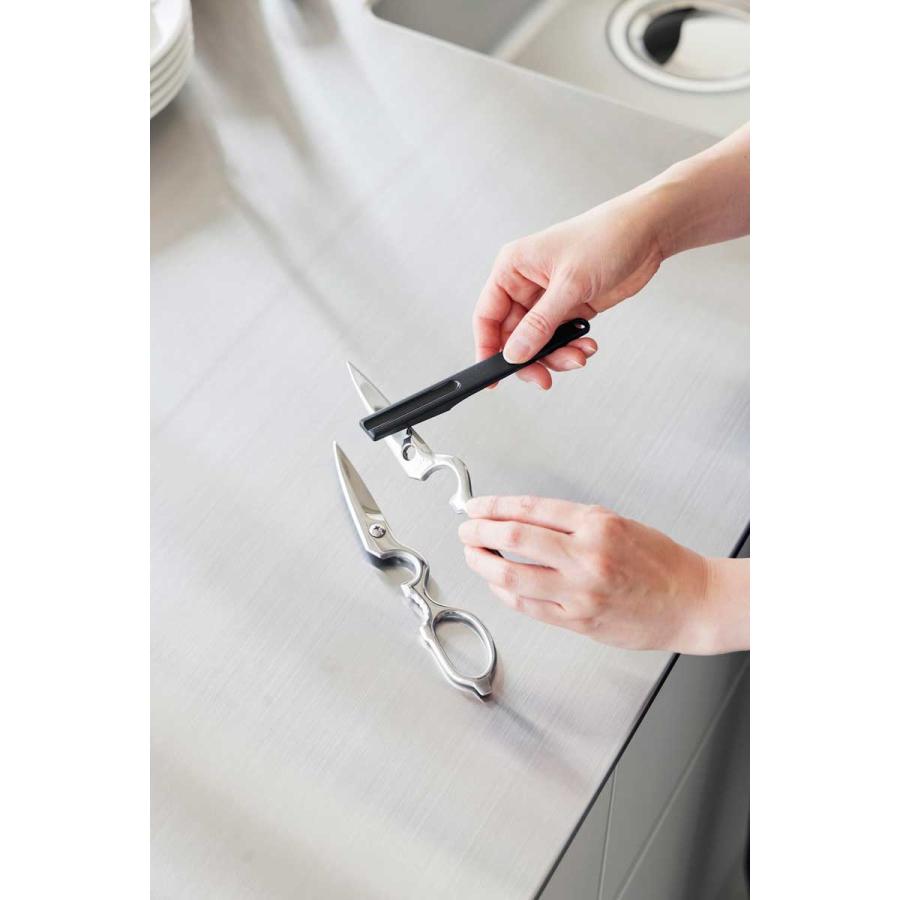 砥石 山崎実業 正規品 tower タワー セラミックナイフ用シャープナー 包丁研ぎ器  10364 ブラック | tower | 03