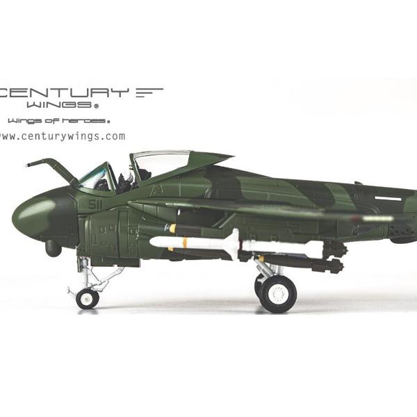 Century Wings 1/72 A-6Eイントルーダー アメリカ海軍 第165攻撃飛行隊「ブーマース」 NG511 1990年 (001648) |  | 01