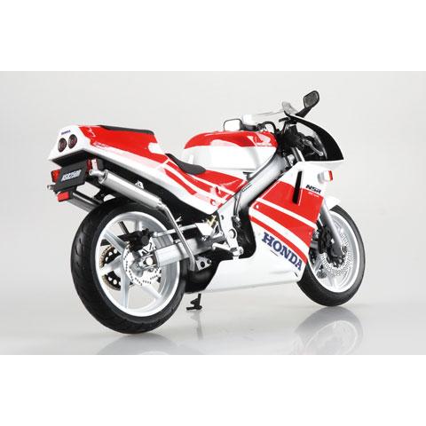 スカイネット 1/12 Honda NSR250R '89 ロスホワイト×ファイティングレッド | 青島文化教材社 | 02