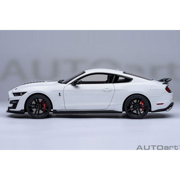 オートアート 1/18 フォード マスタング シェルビー GT500 （ホワイト／ブラック・ストライプ） (73095) | オートアート | 01