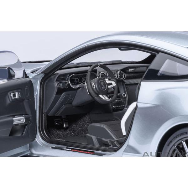 オートアート 1/18 フォード マスタング シェルビー GT500 （シルバー／ブラック・ストライプ） (73096) | オートアート | 03