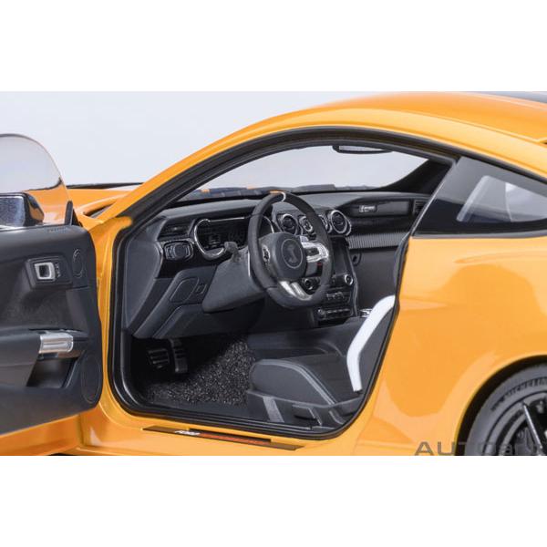 オートアート 1/18 フォード マスタング シェルビー GT500 （オレンジ／ブラック・ストライプ） (73099) | オートアート | 03