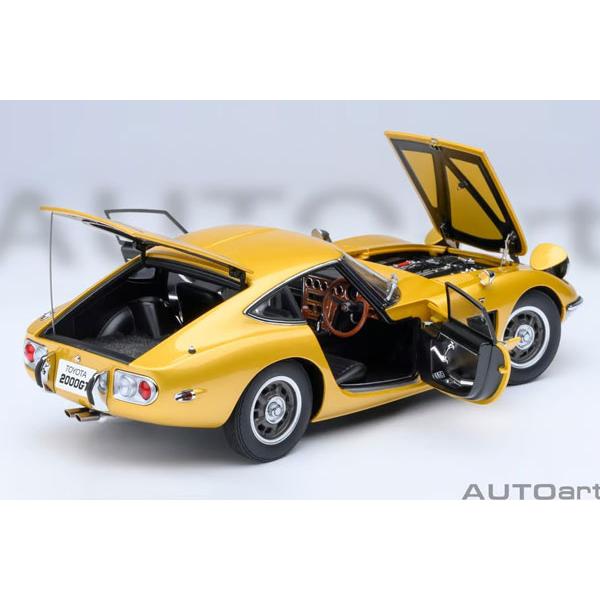 オートアート 1/18 トヨタ 2000GT 1967 （ゴールド）(79549) : バック