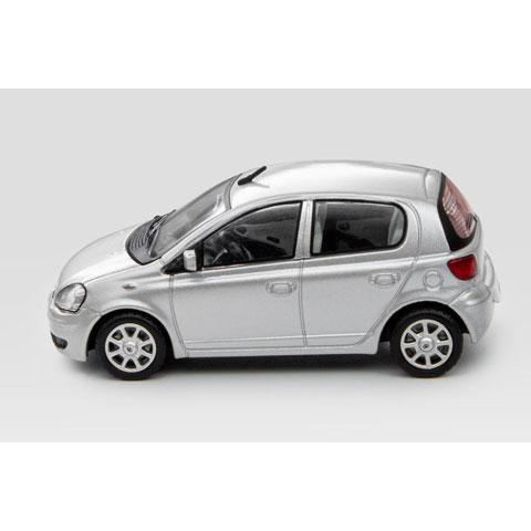 ダイキャストチーム 1/64 Toyota Vitz 5-ドア (P10) (LHD) シルバー (LL-077-355) |  | 02