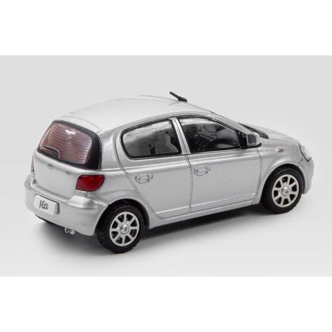 ダイキャストチーム 1/64 Toyota Vitz 5-ドア (P10) (LHD) シルバー (LL-077-355) |  | 03