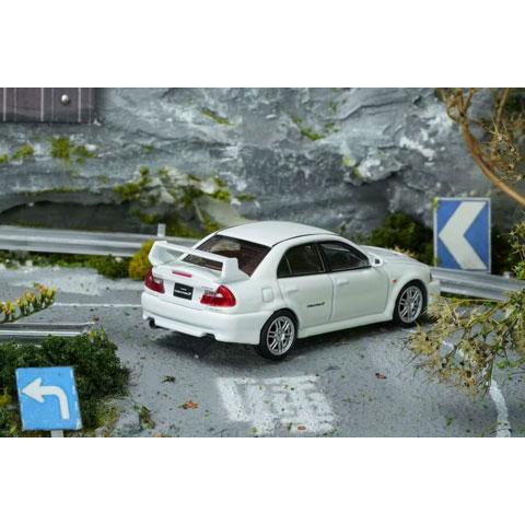 MOTORHELIX 1/64 三菱 Lancer EVOLUTION V GSR Scotia White (M64103) |  | 02