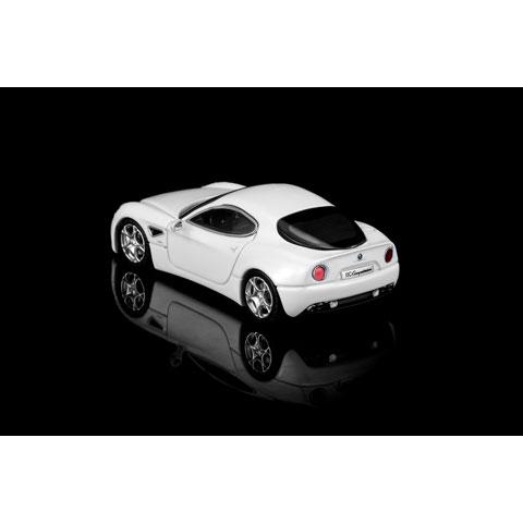 MOTORHELIX 1/64 アルファロメオ 8C Competizione 2008 Bianco Polare White (M69052) |  | 04