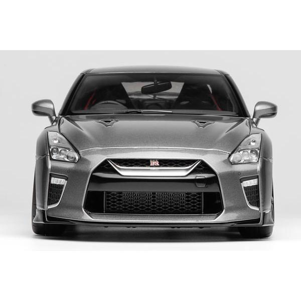 MOTORHELIX 1/18 日産 GT-R (R35) Track Edition Engineered By NISMO