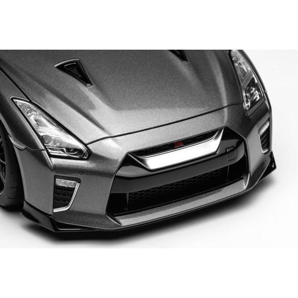 MOTORHELIX 1/18 日産 GT-R (R35) Track Edition Engineered By NISMO
