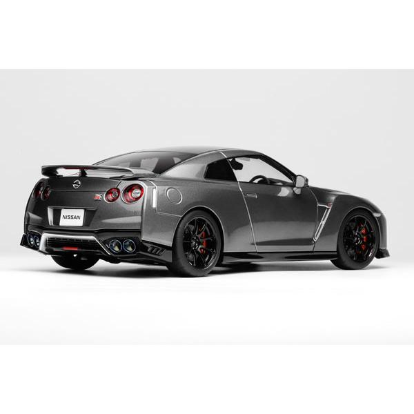 MOTORHELIX 1/18 日産 GT-R (R35) Track Edition Engineered By NISMO