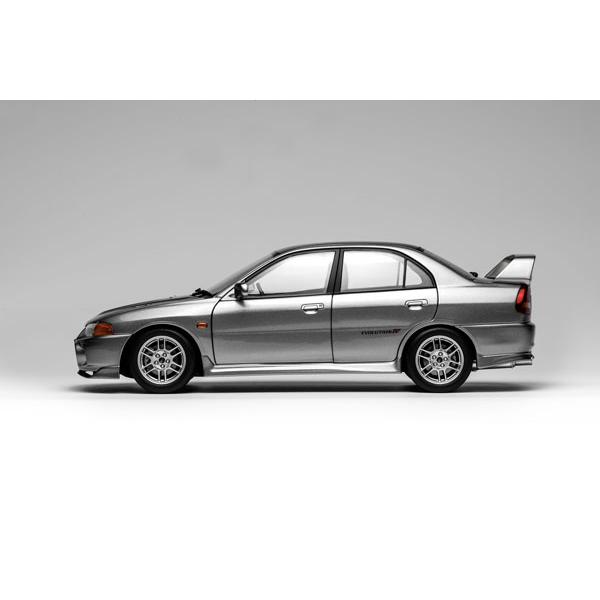 MOTORHELIX 1/18 三菱 ランサー エボリューション EVO IV Steel Silver