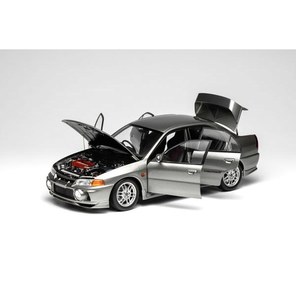 MOTORHELIX 1/18 三菱 ランサー エボリューション EVO IV Steel Silver