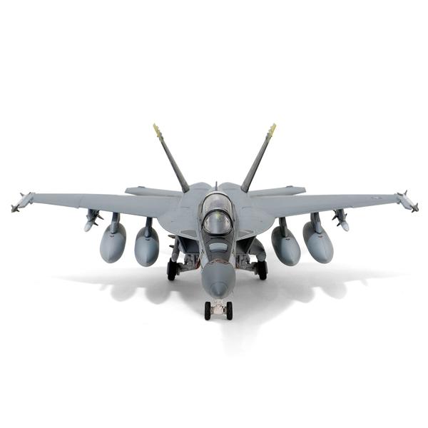 F/A-18F スーパーホーネット VFA-103 ジョリーロジャース F/A-18F スーパー ホーネット `VFA-103 ジョリー ロジャース CAG