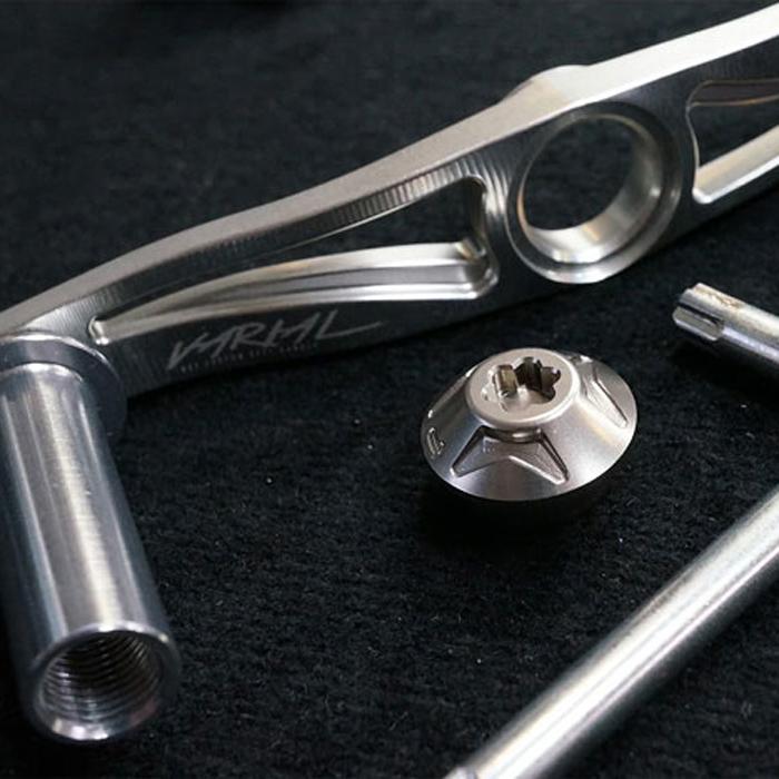 DRT VARIAL バリアルハンドル 新型軽量 センターナット 付き DRT VARIAL】VARIAL p.c.d CUSTOM REEL HANDLE 95mm, 100mm