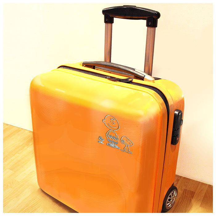 エンブレムステッカー 車 通販 スヌーピー エンブレム ステッカー おしゃれ Snoopy エンブレムステッカー スーツケース パソコン Pc タブレット メタリック Embsticker Backyard Family バッグタウン 通販 Yahoo ショッピング