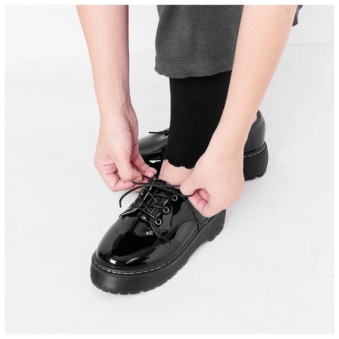 【美品】Narcissusレースアップシューズ　厚底　エナメル　ローファー 38 美品】Narcissusレースアップシューズ 厚底 エナメル ローファー 38