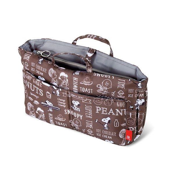 Rootote ルートート トートバッグ 通販 サイドポケット Roo Carriage ルーキャリッジ Peanuts ピーナッツ Snoopy スヌーピー バッグインバッグ サブバッグ Rootote4041 Backyard Family バッグタウン 通販 Yahoo ショッピング