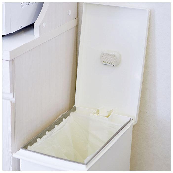 ゴミ箱 通販ゴミ箱 臭い コジット パワーバイオ ゴミ箱の臭いに キッチンゴミ箱 ダストボックス 臭い 消臭 簡単 掃除 貼るだけ バイオの力 掃除用品 ゴミ箱 |  | 04