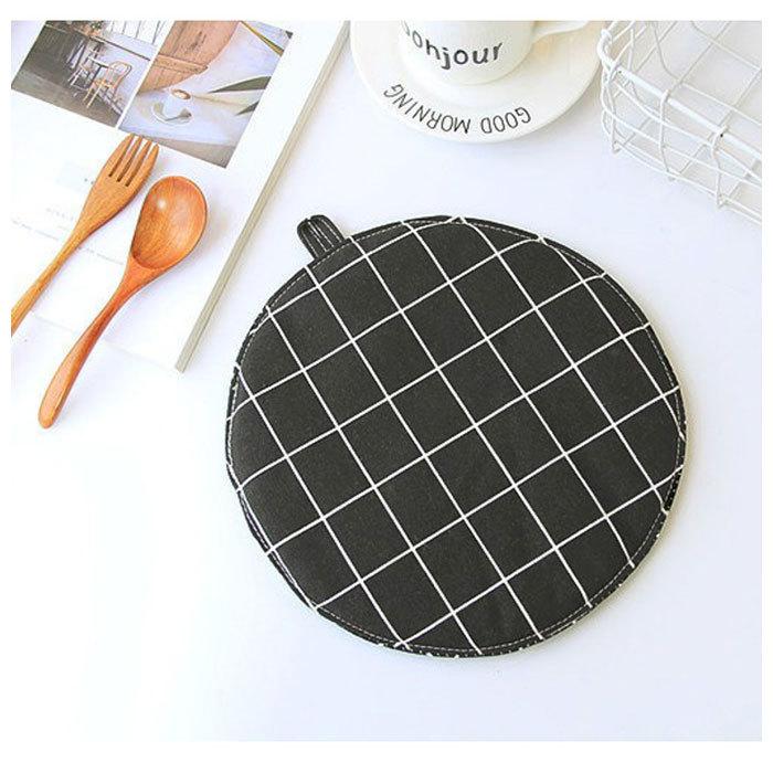 鍋敷き 北欧 通販 北欧風 コットン キッチン用品 モノトーン ホームパーティー トライアングル イエロー グレーアロー グレー ブラック ホワイト 鍋敷き |  | 04
