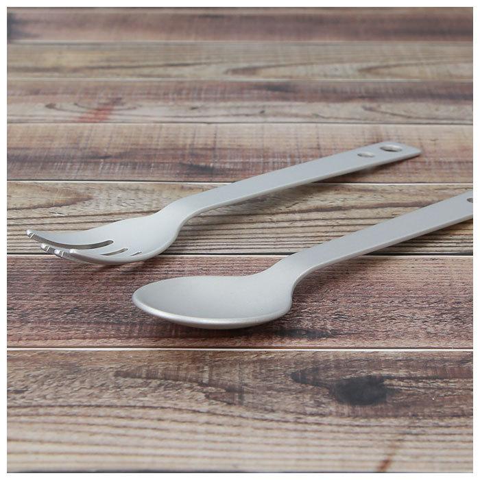 カトラリーセット 通販 アルミ スプーン フォーク 軽量 シンプル ランチ エコ 収納袋付き プレゼント 収納 グレー ベージュ ブラック 贈り物 カトラリーセット |  | 04