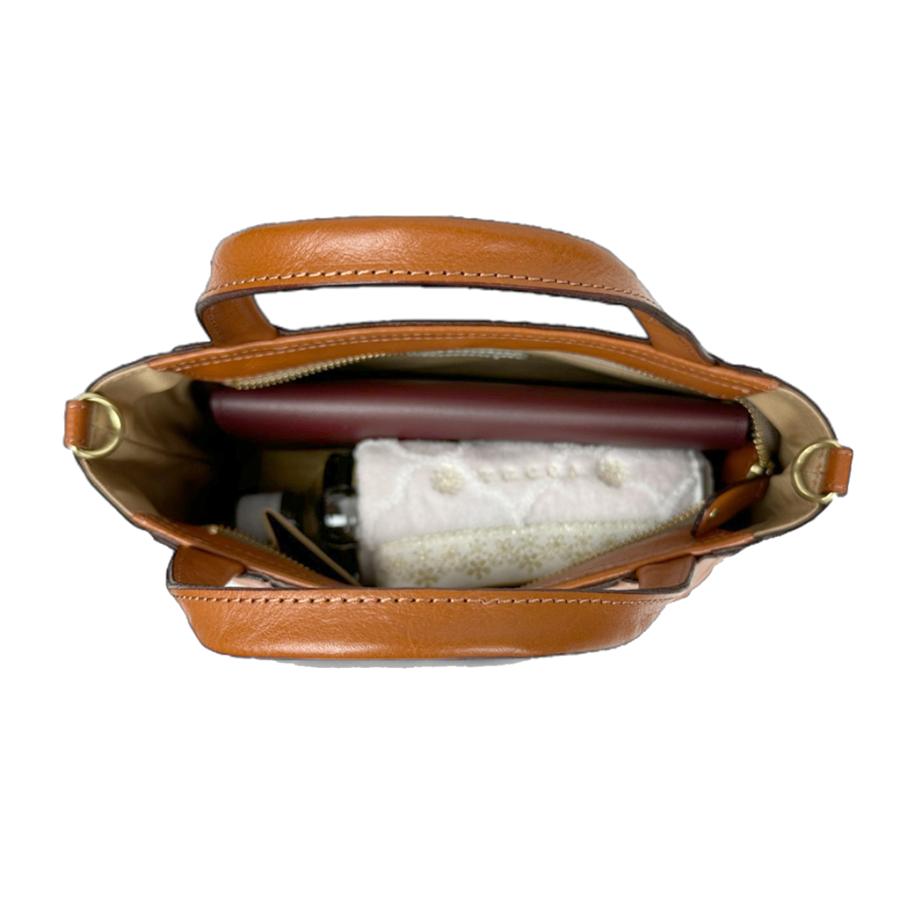 ダコタ　ショルダーバッグ　キューブ　ホースシュー　レザー　ロゴ型押し　ほぼ新品 楽天市場】 Dakota > カ行 > キューブ : プリンセスバッグ