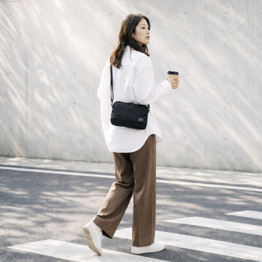 ポーター フラッシュ ショルダーバッグ 689-05940 PORTER 吉田カバン FLASH メンズ レディース ショルダーポーチ 軽量 斜めがけ 日本製 B6サイズ 2層 撥水 大人 | PORTER | 04