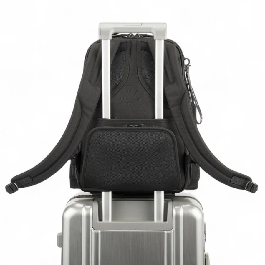 ゼロハリバートン ZLM バックパック ZERO HALLIBURTON ZLM Medium Flap Backpack A4 81516 メンズ リュックサック 18L A4サイズ デイリー 旅行 ギフト ブランドの画像
