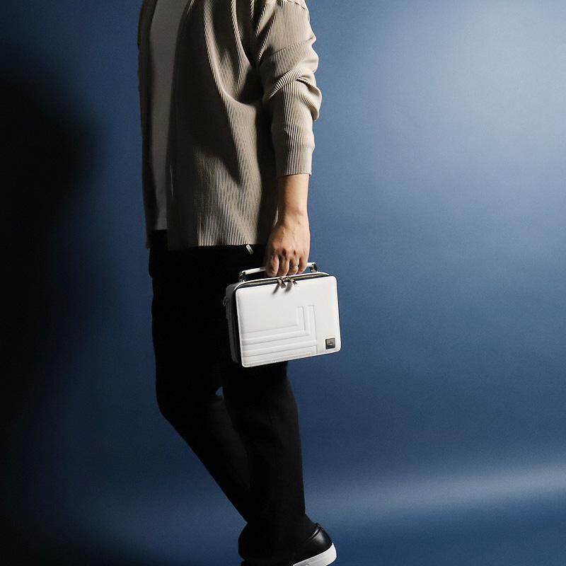 LANVIN en Bleu ランバンオンブルー Fizz フィズ ミニショルダーバッグ