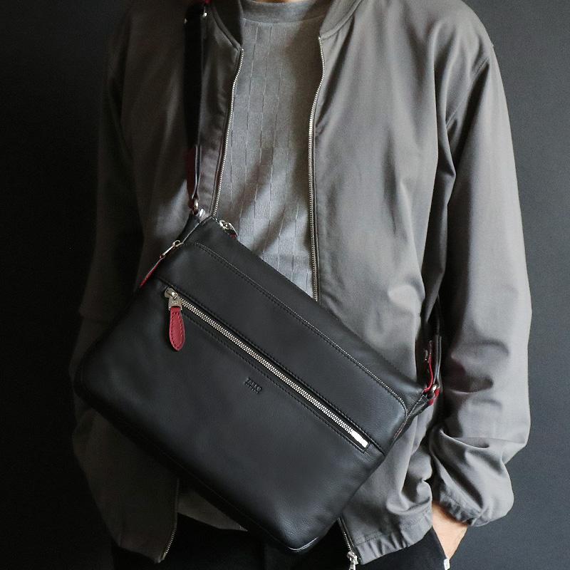 TAKEO KIKUCHI タケオキクチ SAUVAGE ソバージュ ミニショルダーバッグ 斜め掛けバッグ B5 軽量 牛革 本革 イタリアンレザー 717113 メンズ 正規品の画像