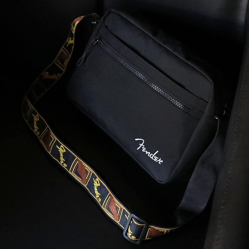 Fender（フェンダー） ショルダーバッグ 斜め掛けバッグ 950-6059 B5