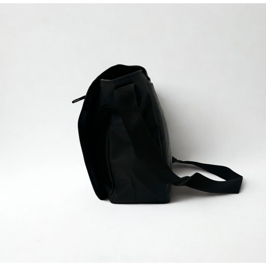 REAL DESIGN フラップショルダーバッグ RDBG-112 A4 軽量 10L