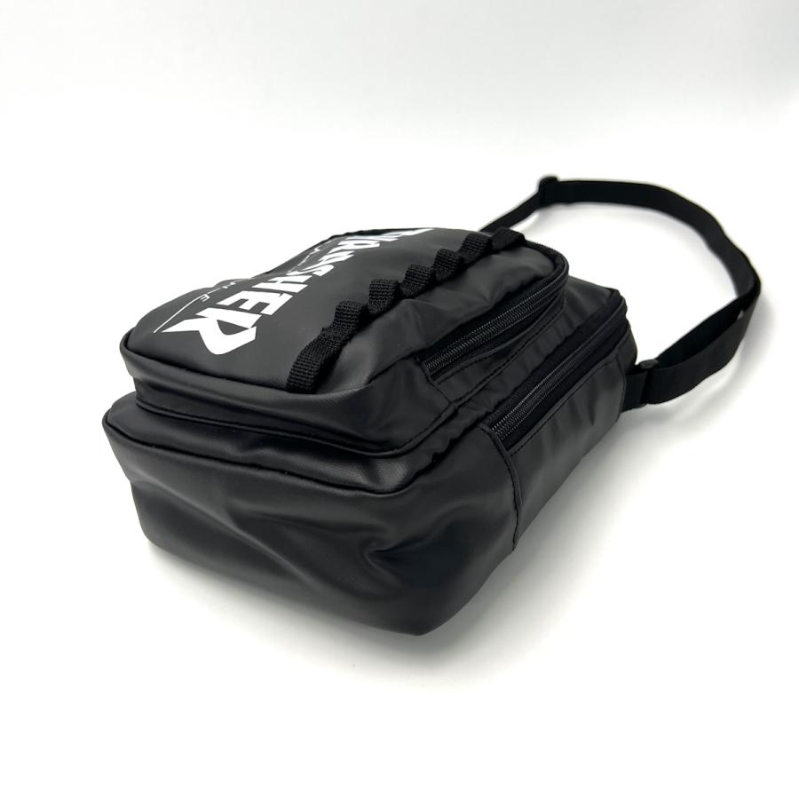 THRASHER スラッシャー ショルダーバッグ 縦型 小さめ ミニ 防水