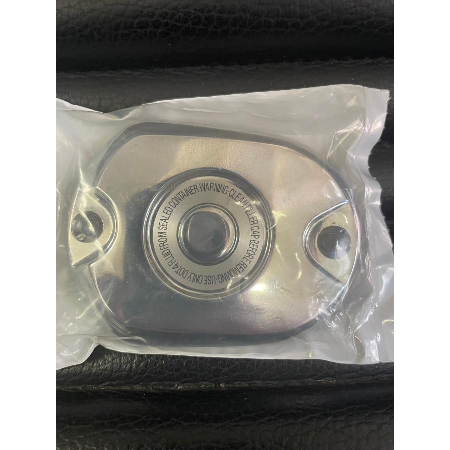 Chrome Master Cylinder Coverの画像