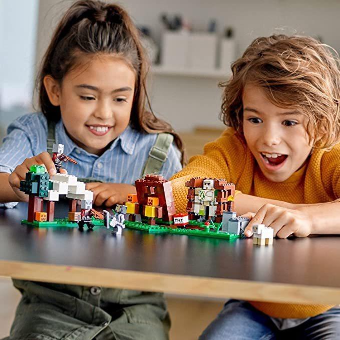 LEGO（レゴ） LEGO 21159 マインクラフト ピリジャー部隊 : World Free