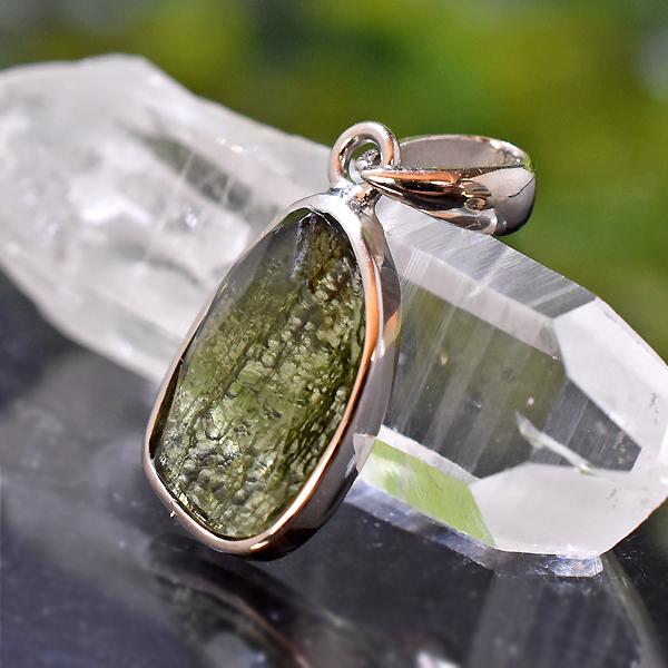 モルダバイト ペンダントトップ 隕石 原石 アクセサリー 天然石 パワーストーン