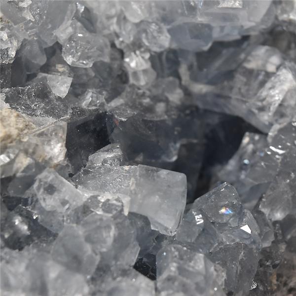 セレスタイト 天青石 原石 約1151g 天使 ジオード 晶洞 ドーム