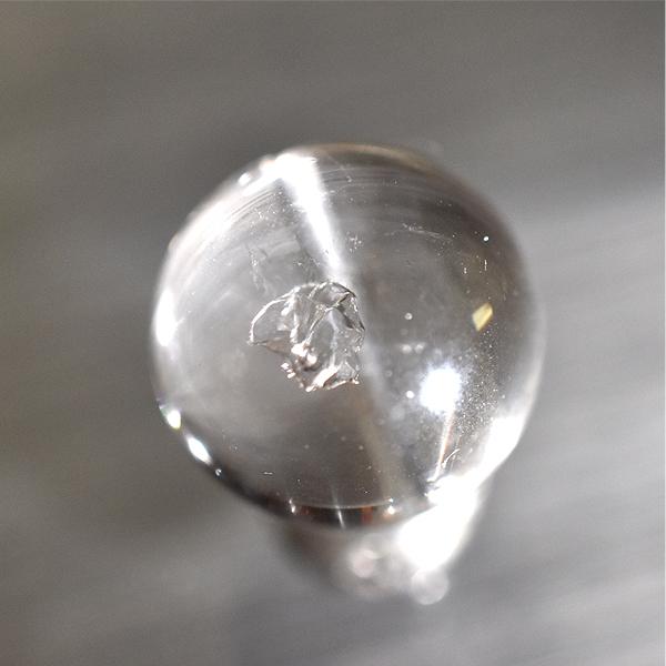 水入り水晶 15ミリ ウォーターインクォーツ 穴あり 天然石 ヴァージン 