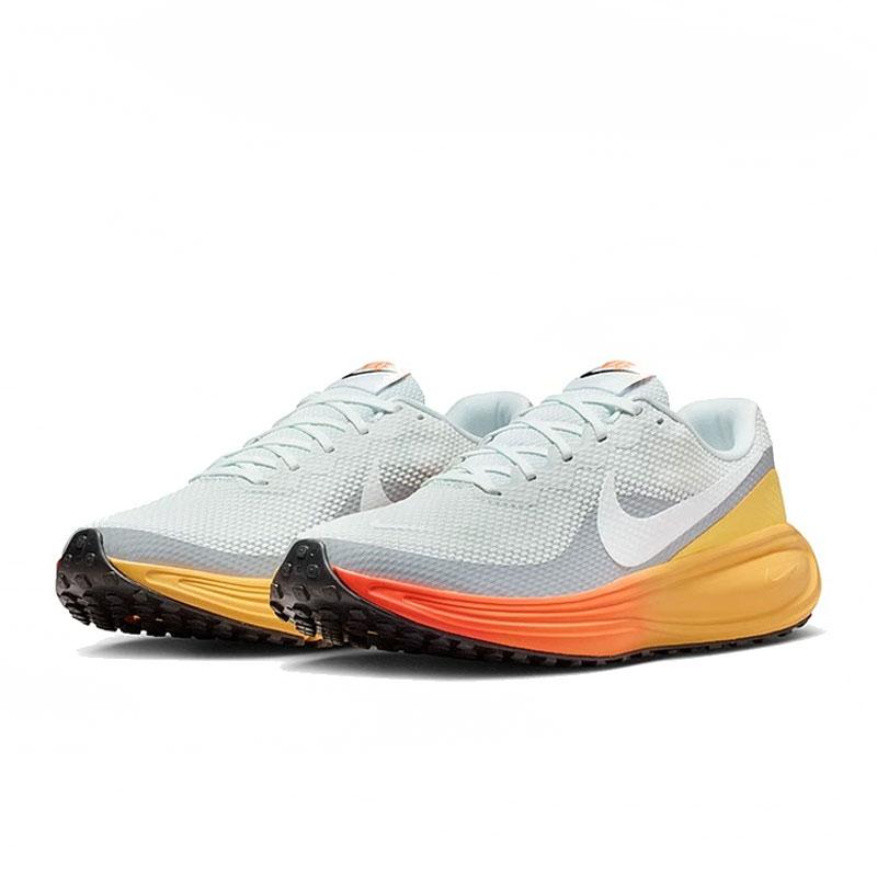 NIKE（ナイキ） レボリューション 8 ブラック オフホワイト グレー