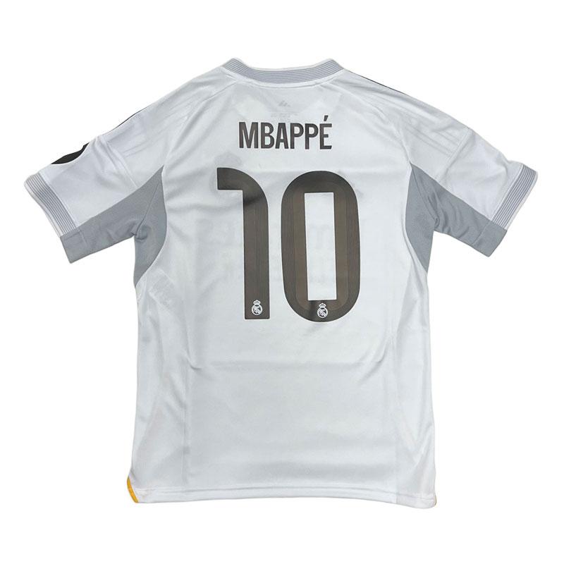 激レア レアルマドリード キリアンムパッペ 長袖ユニフォーム背番号10 激レア レアルマドリード キリアンムパッペ 長袖ユニフォーム背